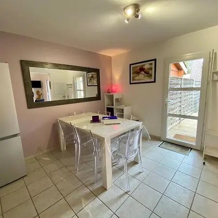 דירה Charmante Maison Ocean לאקאנו